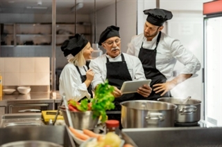 2023-Foodservice-Forecast Chefs in Kitchen