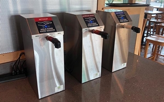 How a Touchless Express Dispenser Helped a QSR Save Moneyu
